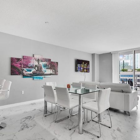 The Club At Brickell Bay Luxury Suites Miami Exteriör bild