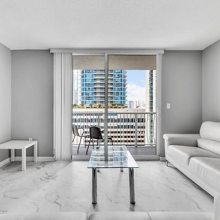 The Club At Brickell Bay Luxury Suites Miami Exteriör bild