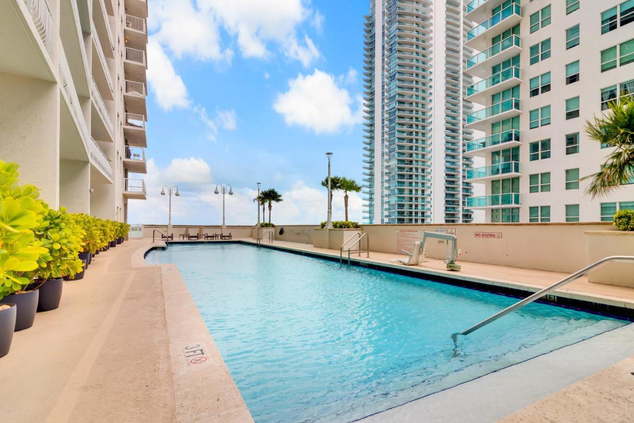 The Club At Brickell Bay Luxury Suites Miami Exteriör bild