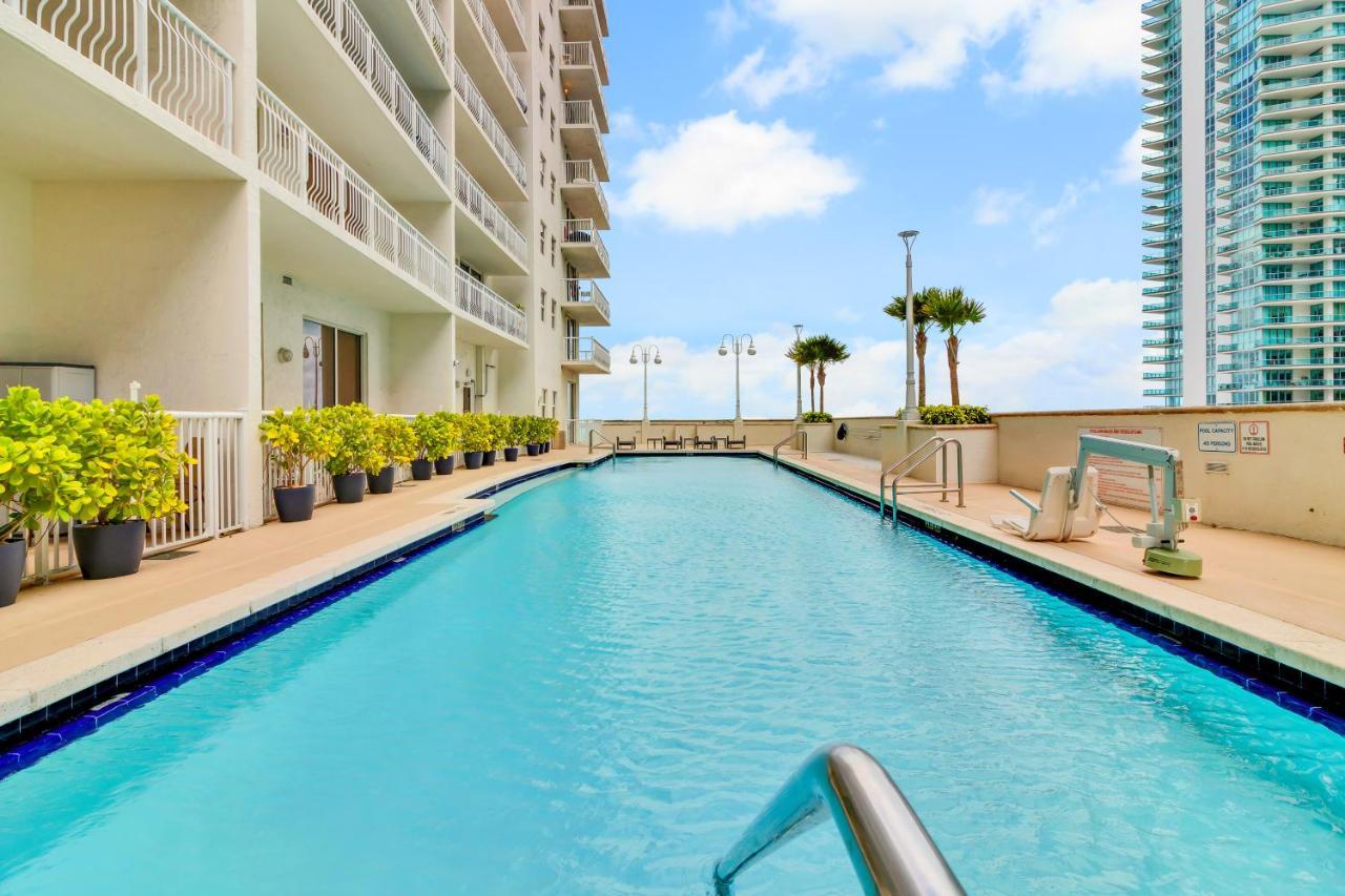 The Club At Brickell Bay Luxury Suites Miami Exteriör bild