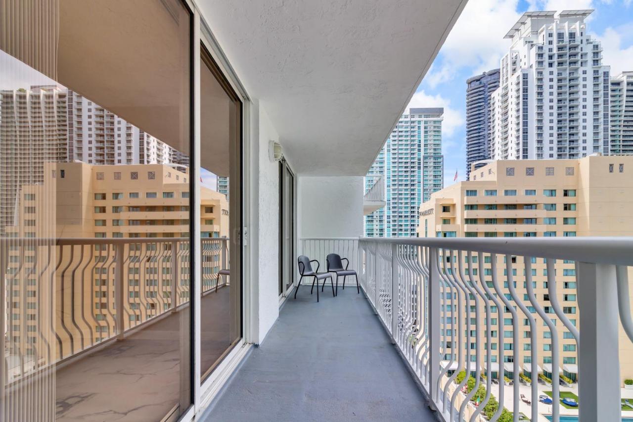 The Club At Brickell Bay Luxury Suites Miami Exteriör bild