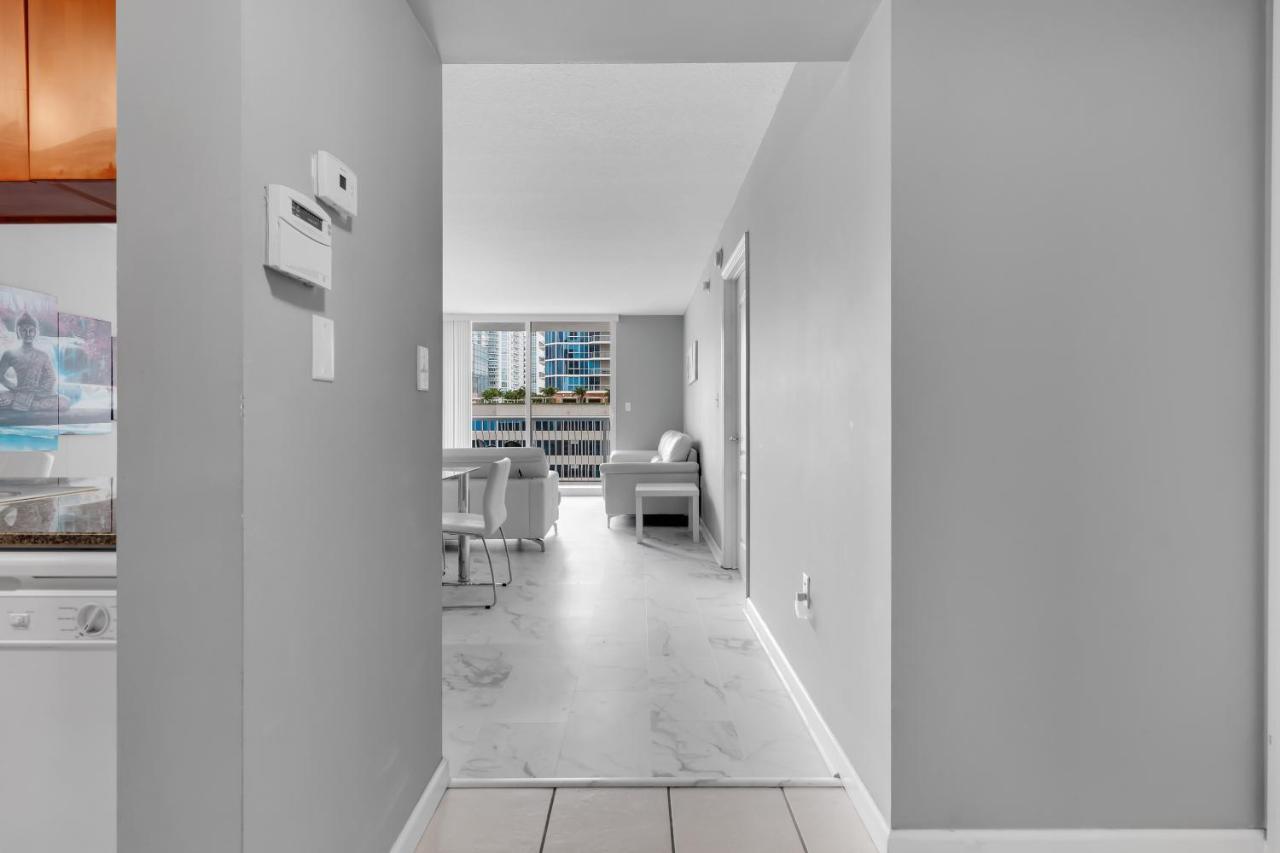 The Club At Brickell Bay Luxury Suites Miami Exteriör bild
