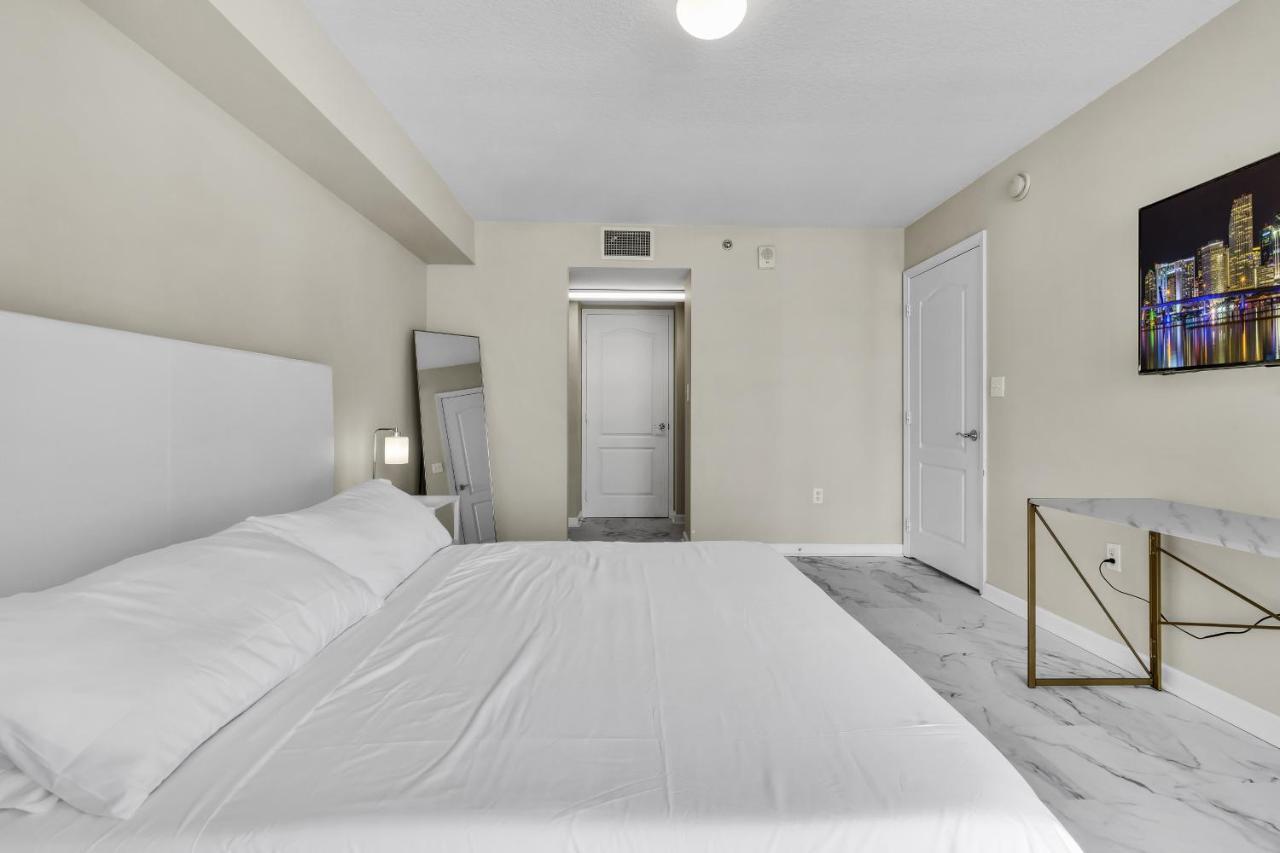 The Club At Brickell Bay Luxury Suites Miami Exteriör bild